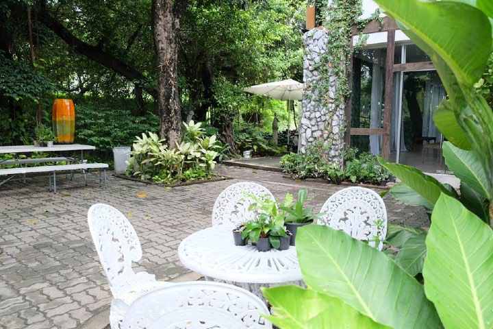 The Pud English Garden