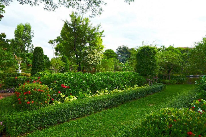The Pud English Garden