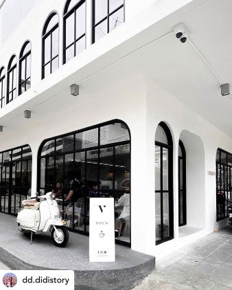 Varen BKK Cafe