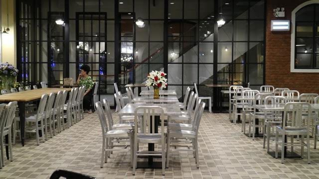 Venice di iris bkk cafe area