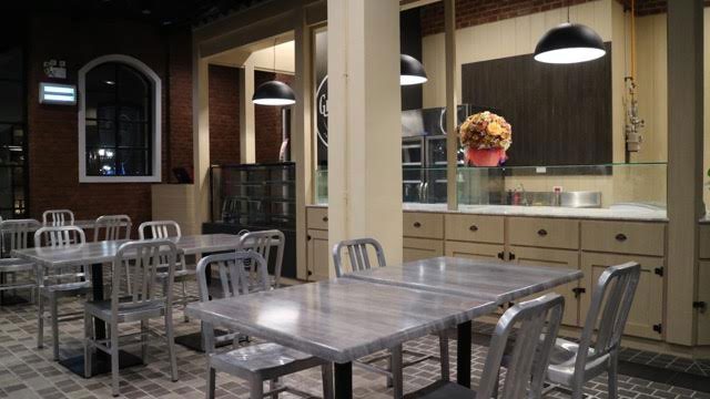 Venice di iris bkk cafe area