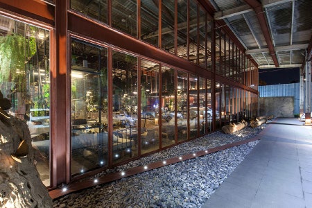 Vivarium Cafe & Restaurant