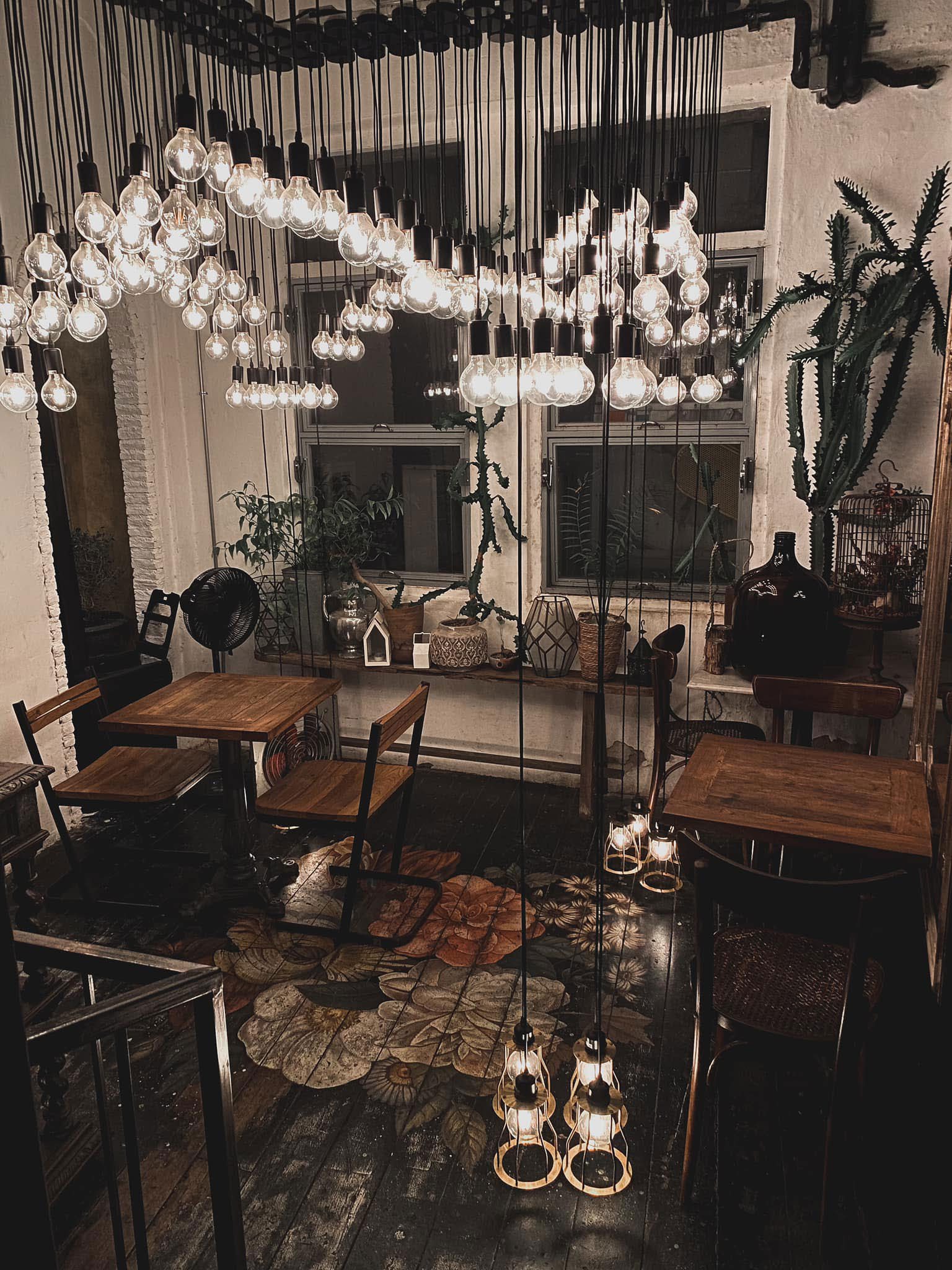 Wall Flower cafe  Bkk