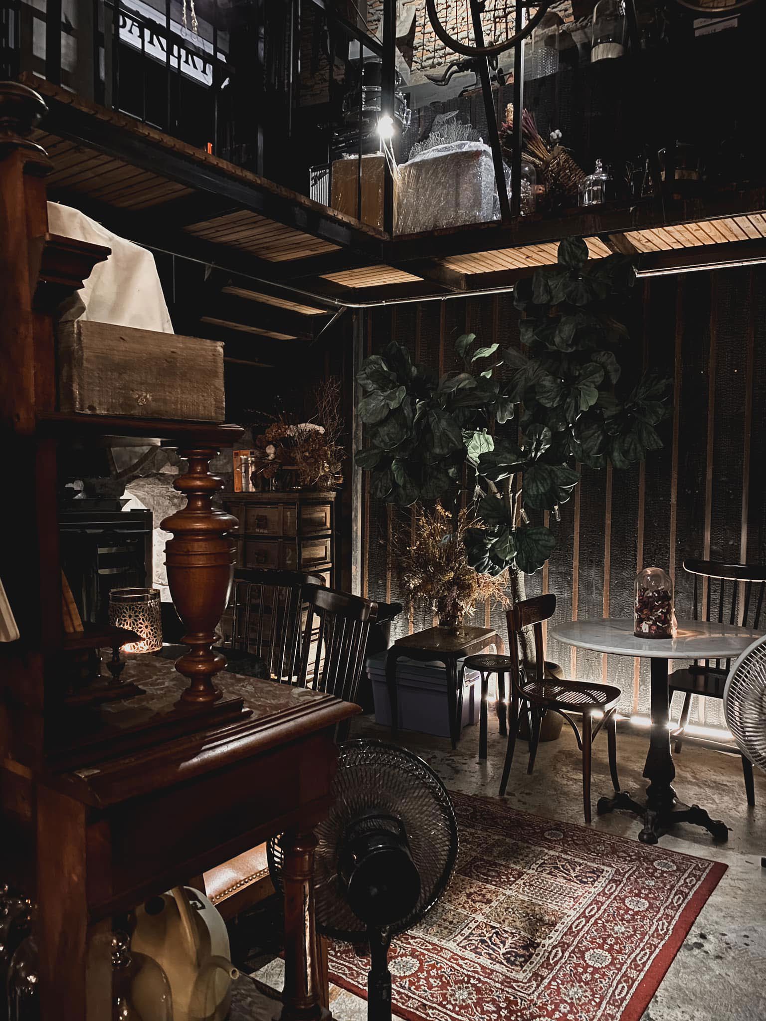 Wall Flower cafe  Bkk