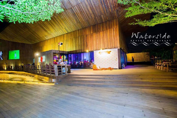 Waterside Restaurant