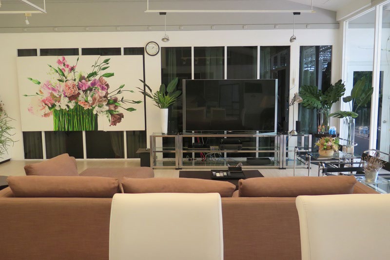 Tang House