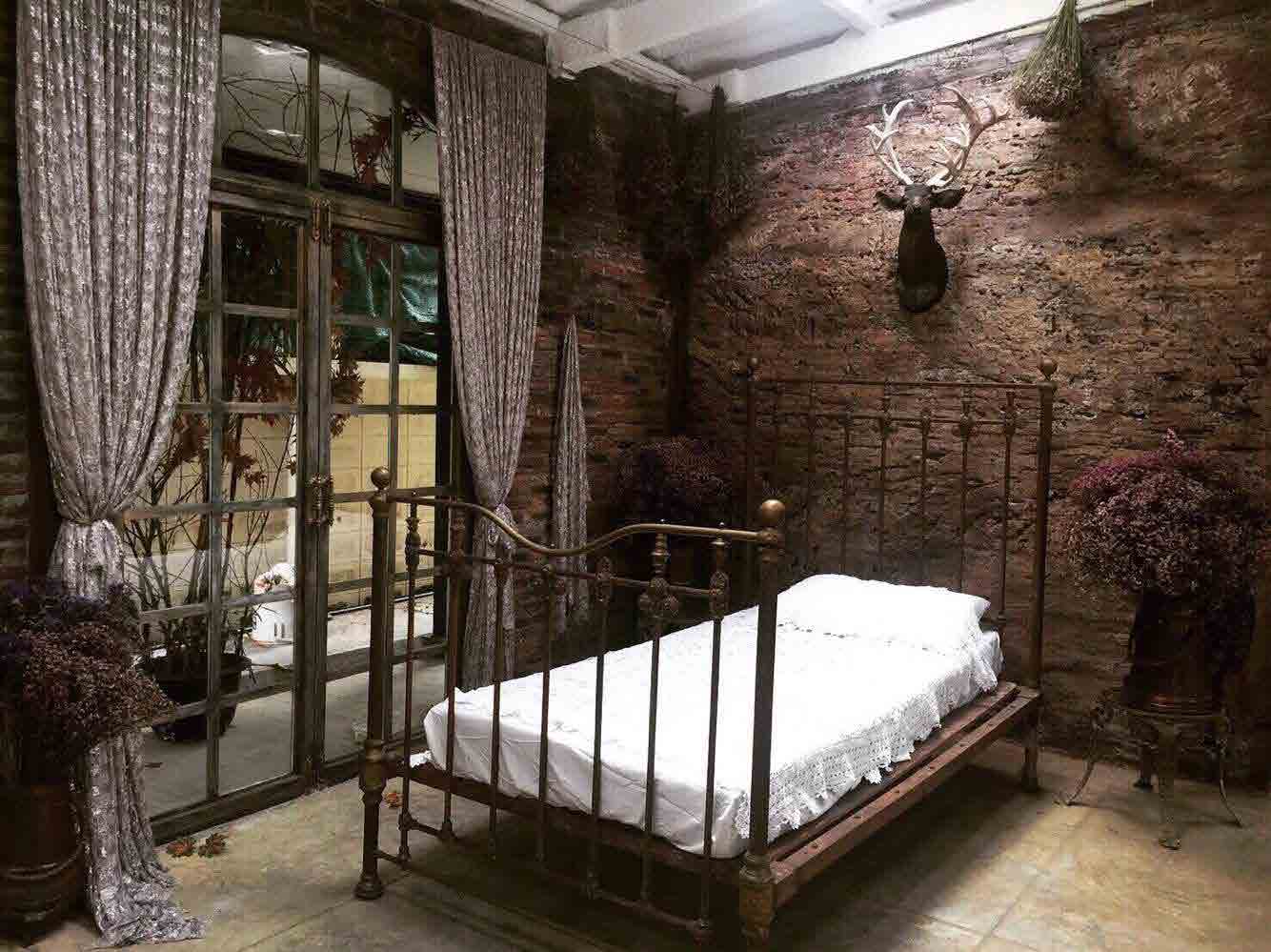 The Grand Carpe Diem Studio