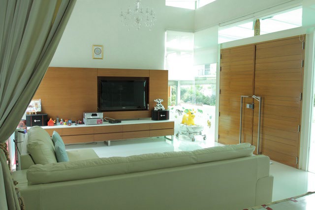 Noodle - Location Kitchen & M House L