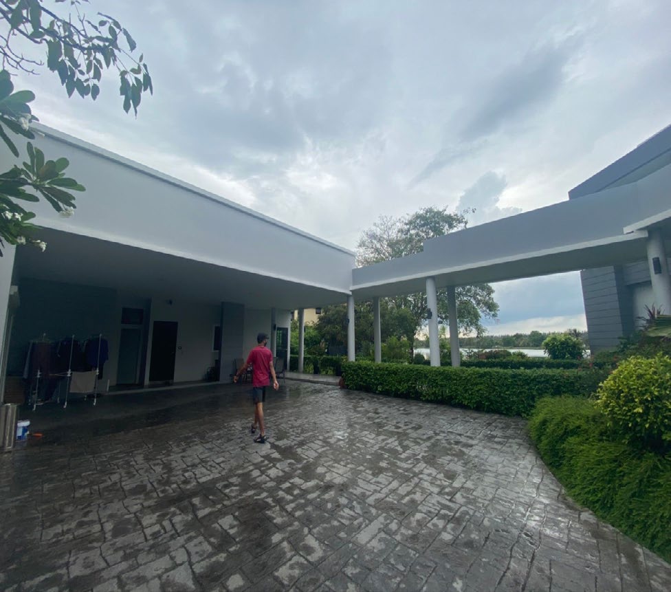 Parichat House