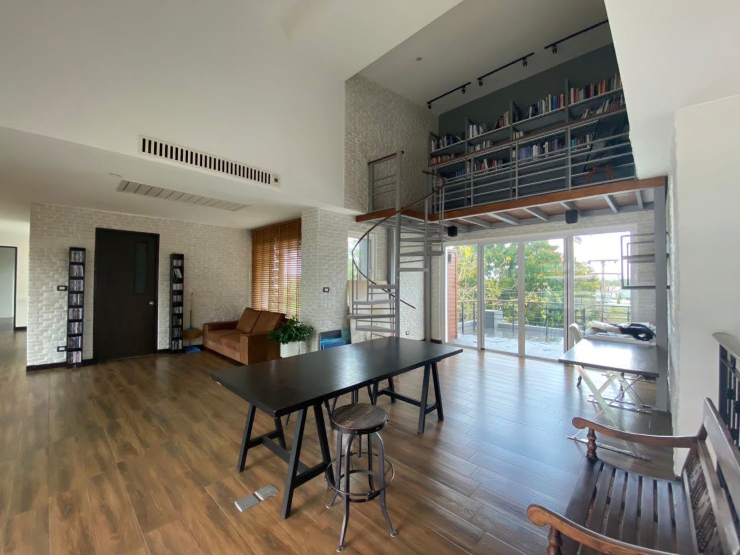 Parichat House