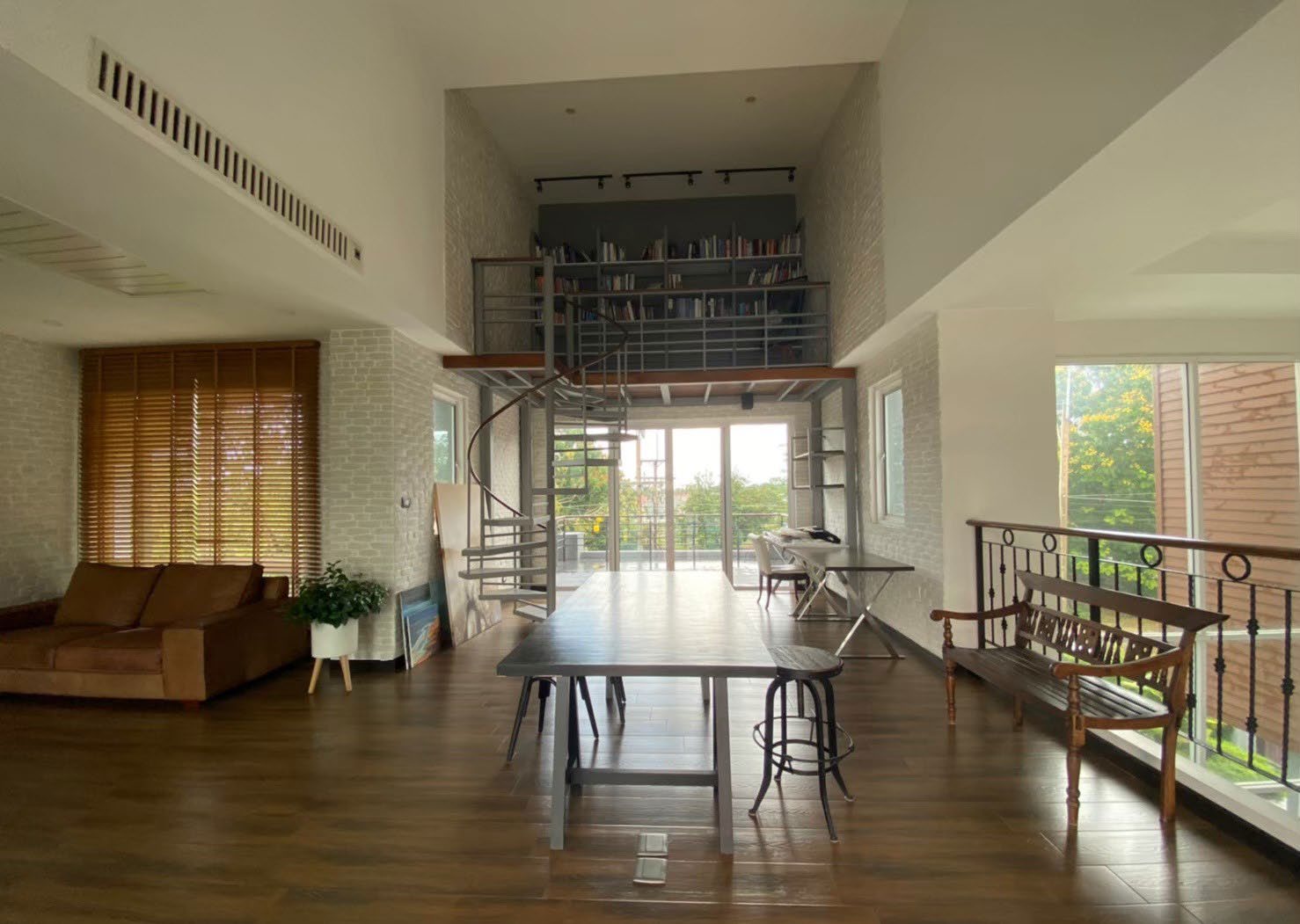 Parichat House