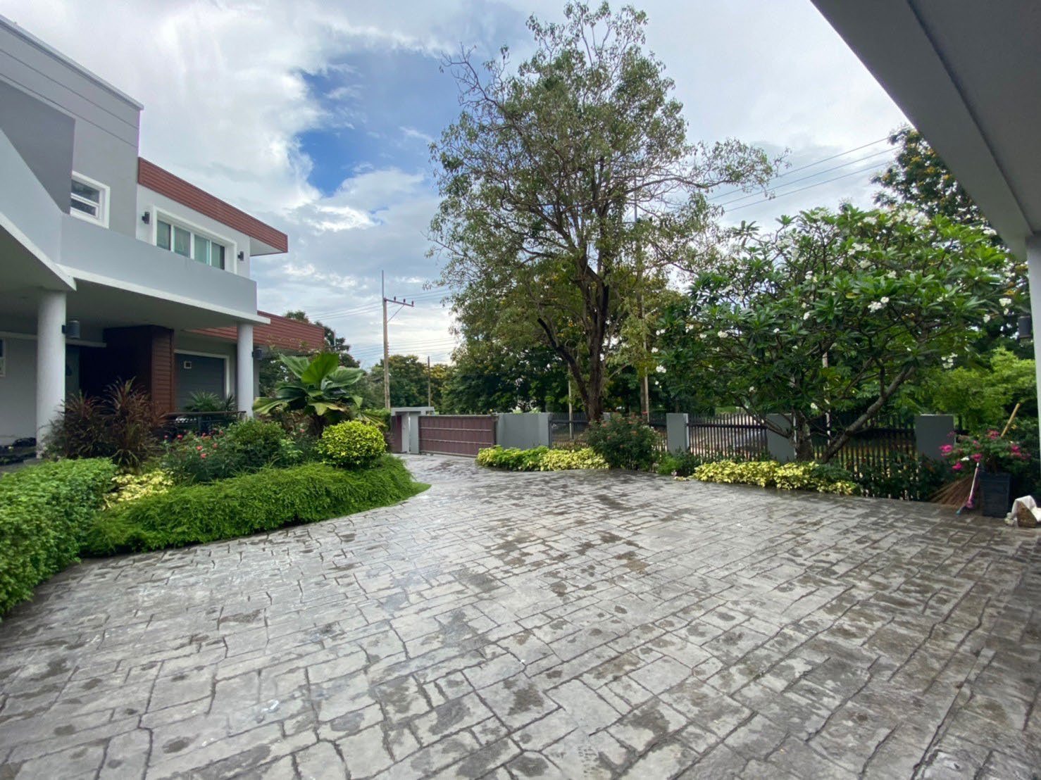 Parichat House