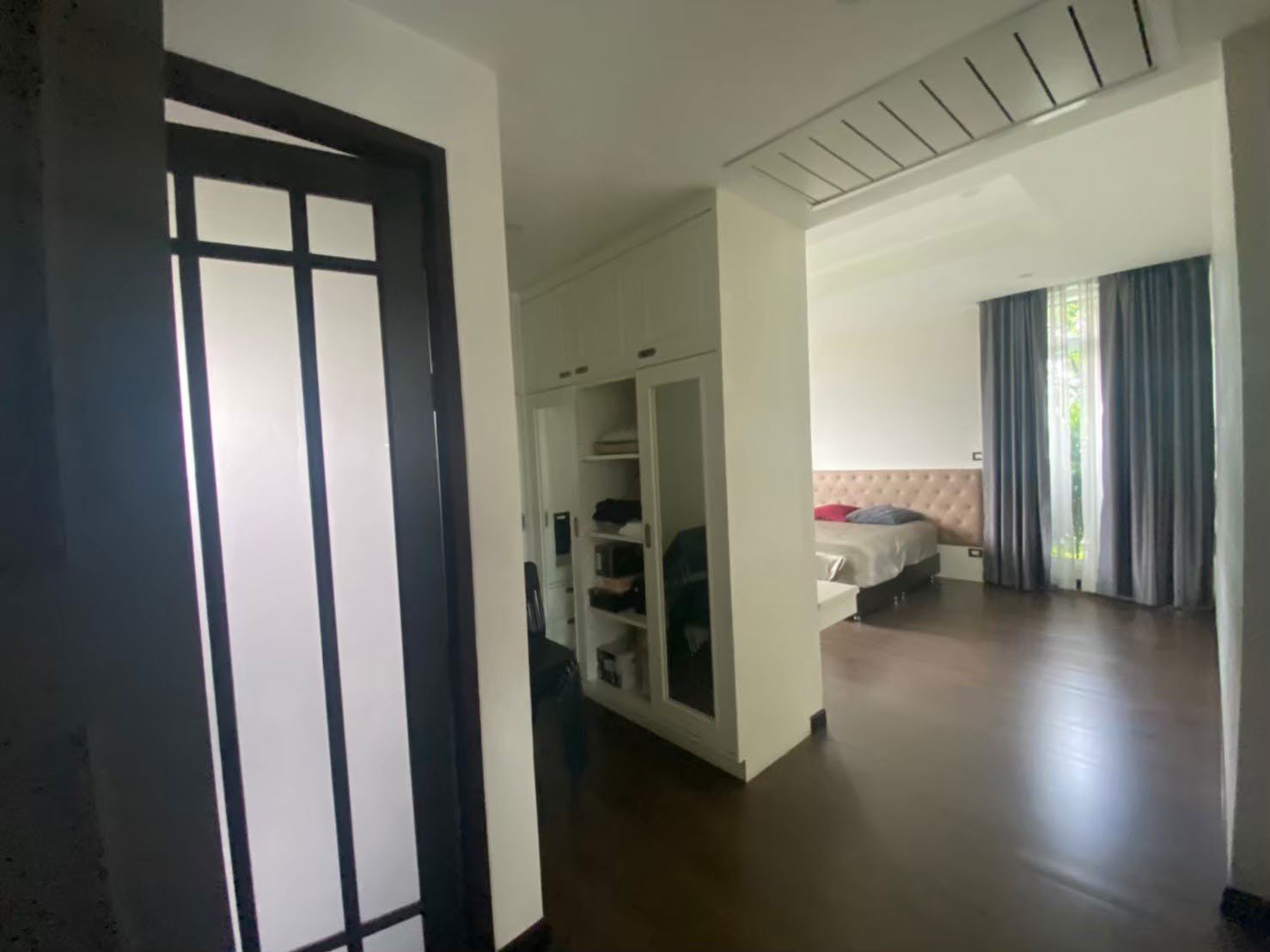Parichat House