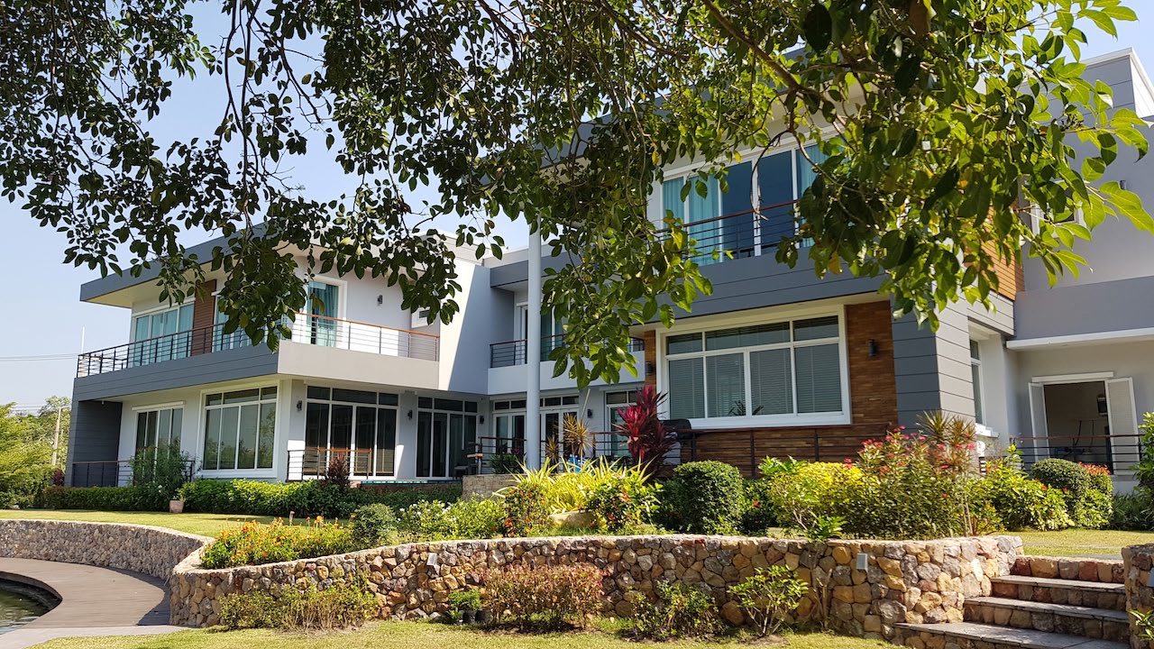 Parichat House