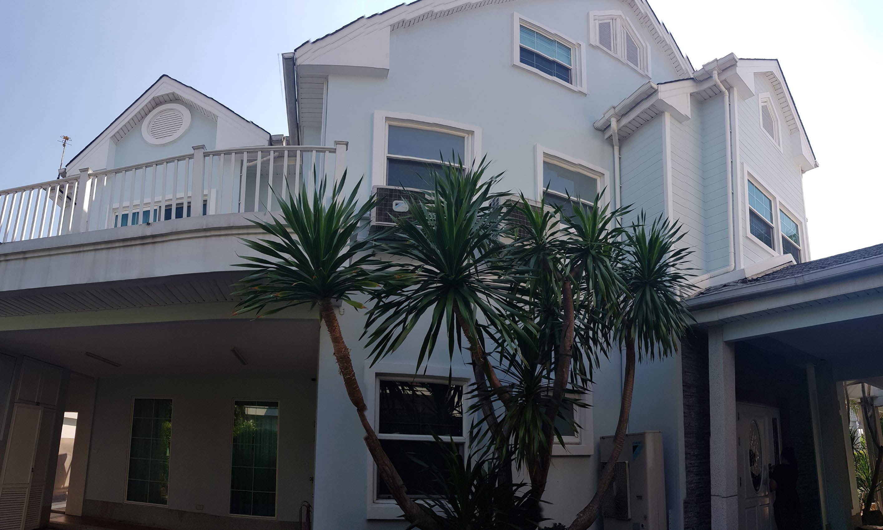 Pre ville 2884 House villa