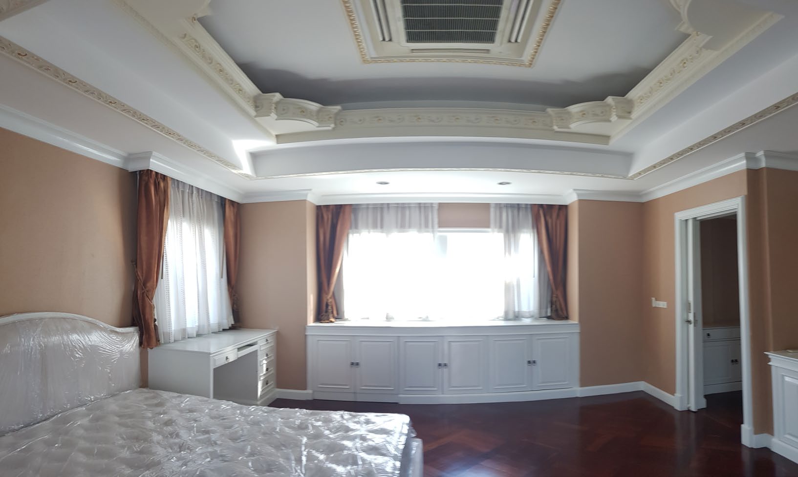 Pre ville 2884 House villa