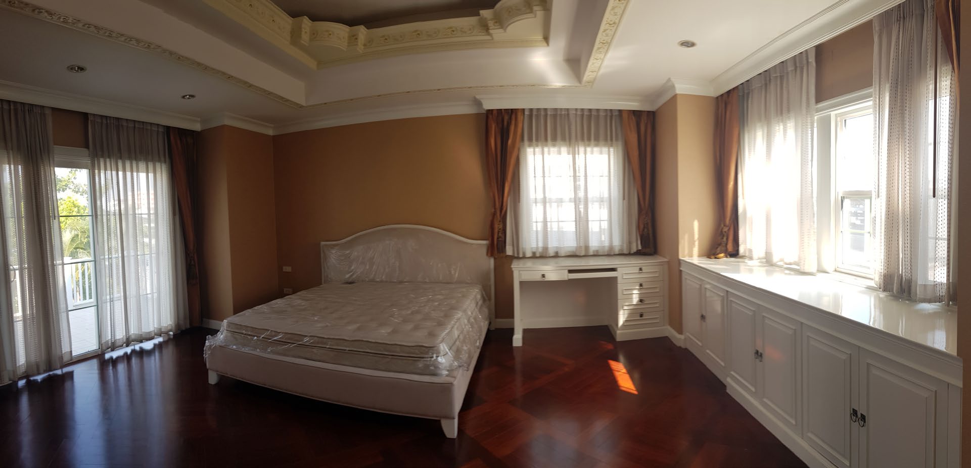 Pre ville 2884 House villa