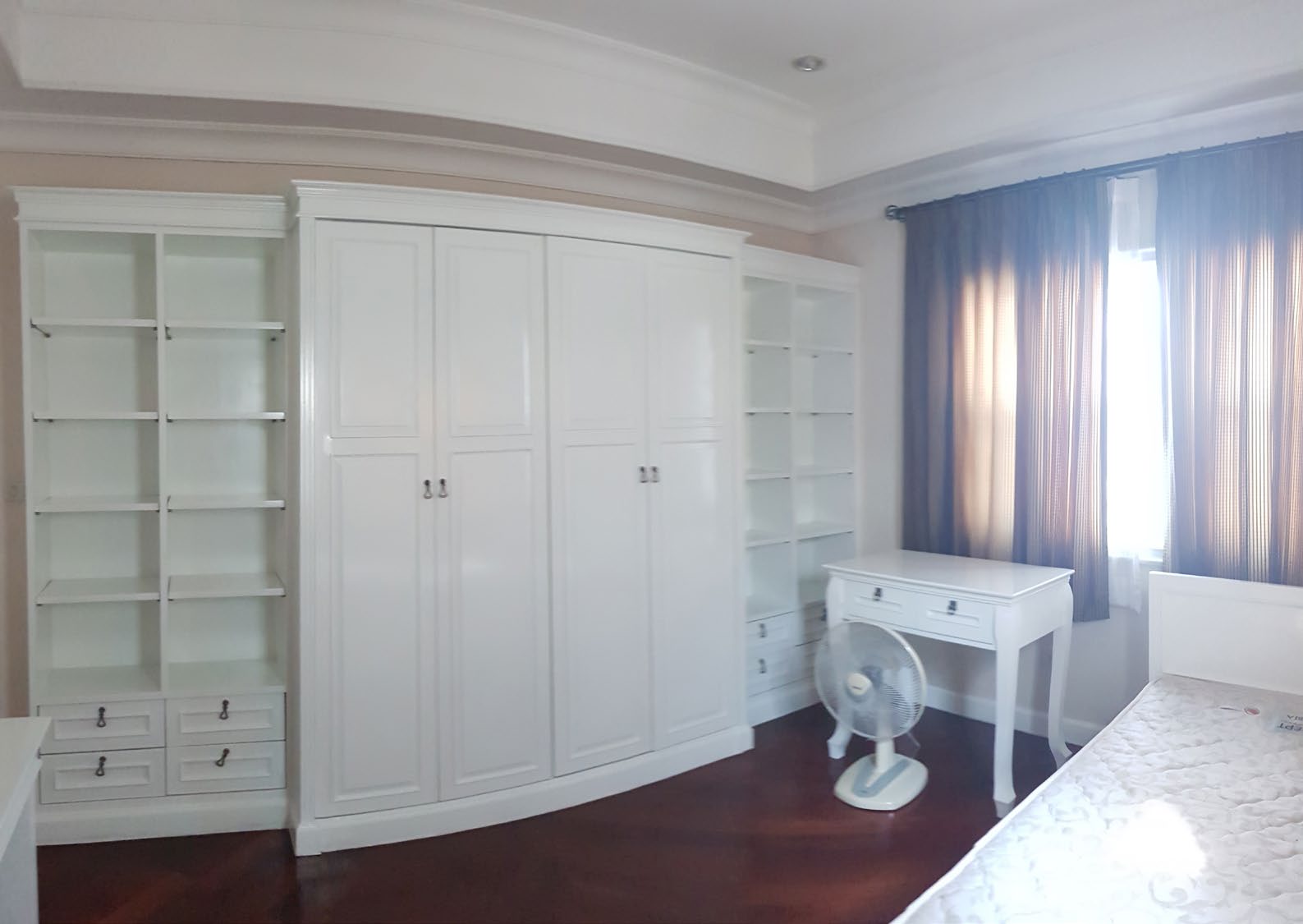 Pre ville 2884 House villa