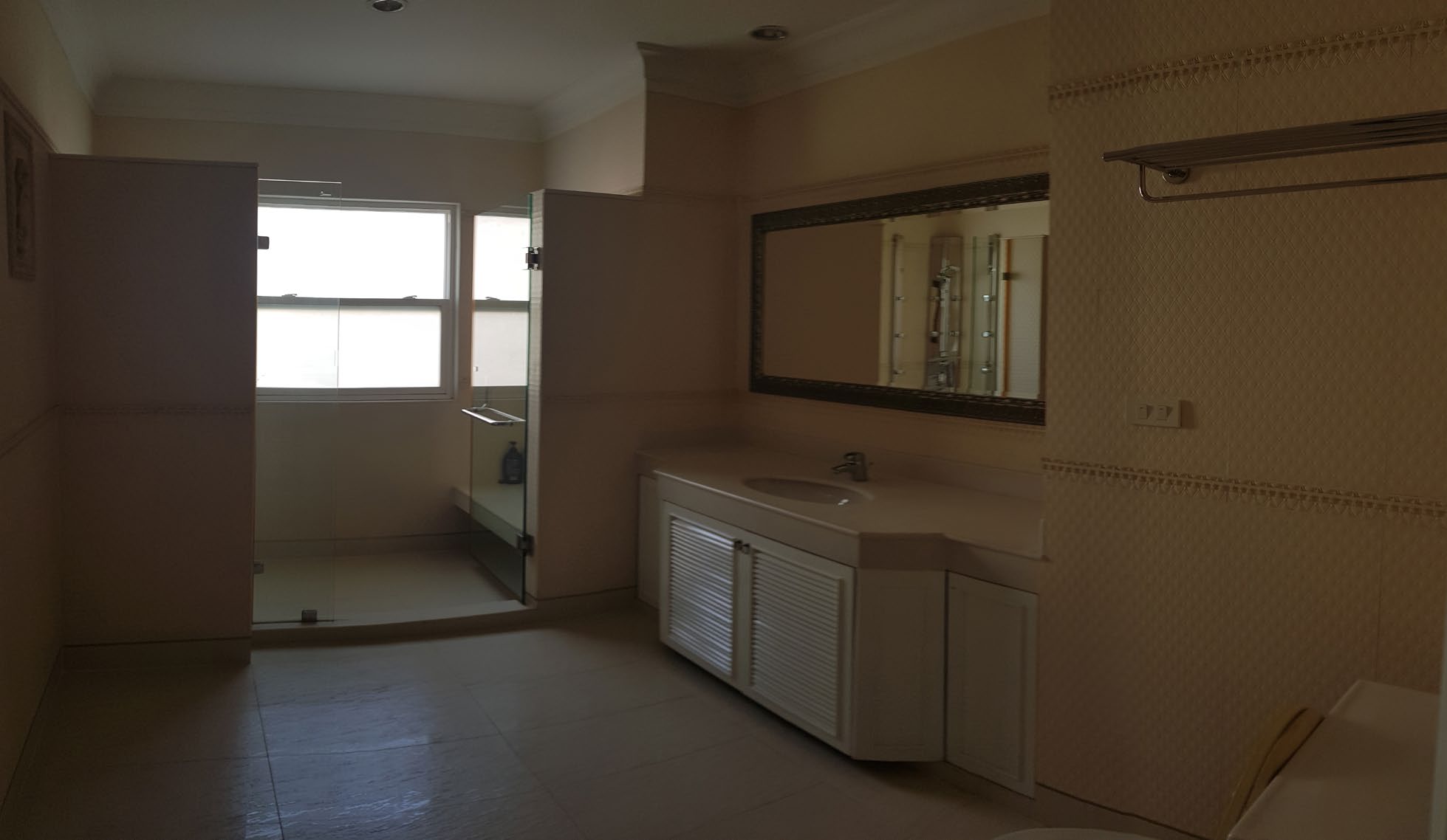 Pre ville 2884 House villa