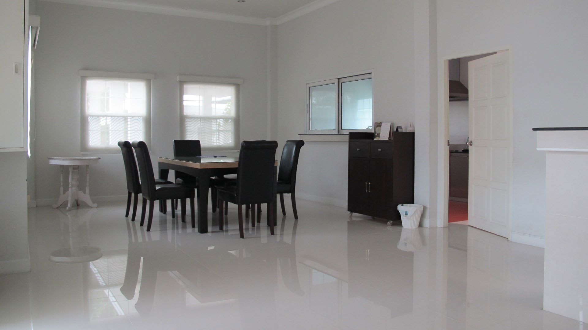 Pre ville2882 House Villa