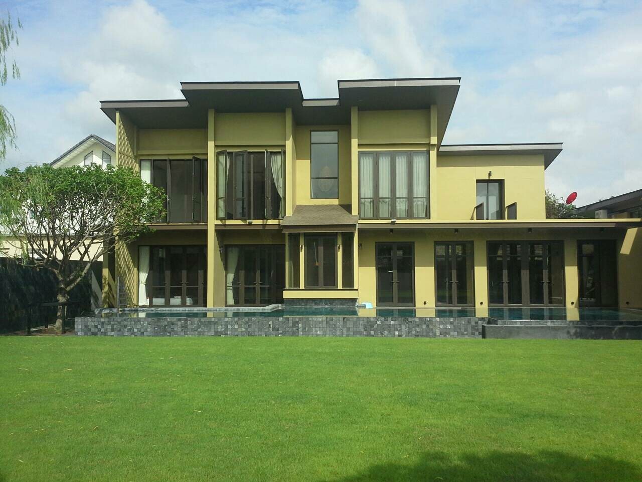 Raminthra soi 30 house 2