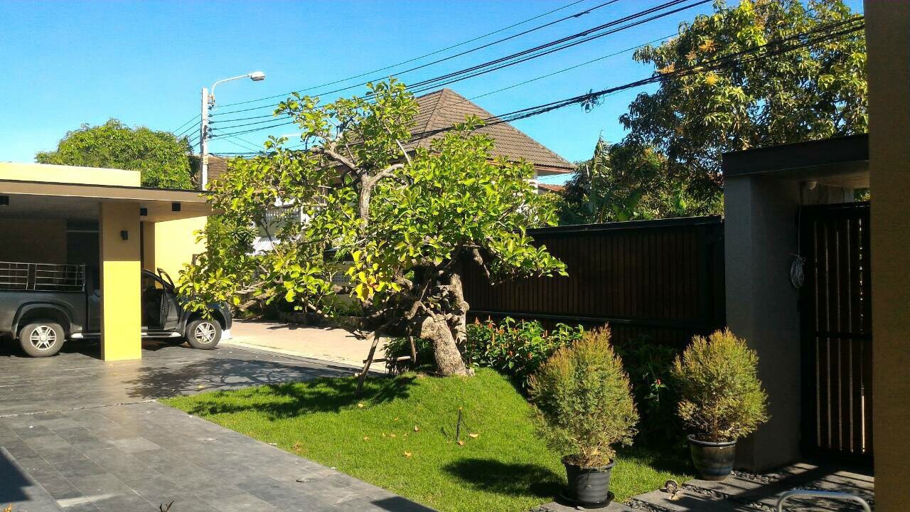Raminthra soi 30 house 2