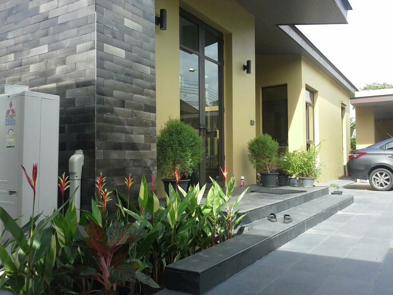 Raminthra soi 30 house 2