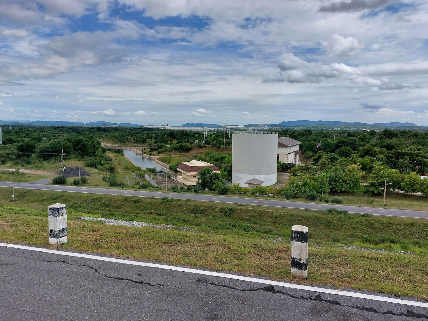 Pasak Chonlasit Dam ROAD