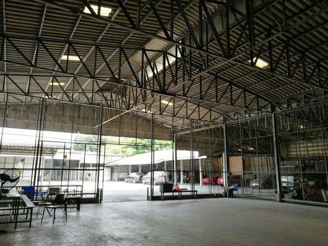 Thep Warehouse Ngamwongwan