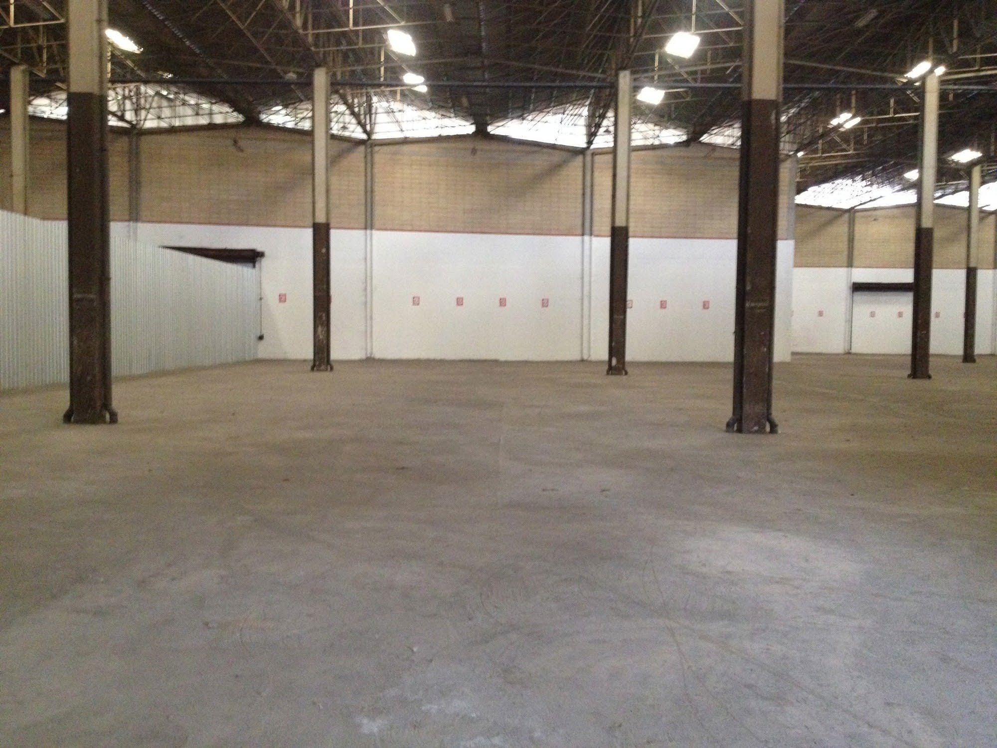 Tonburi Warehouse