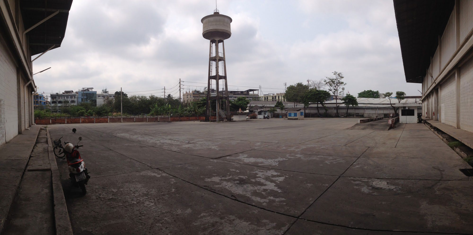Tonburi Warehouse