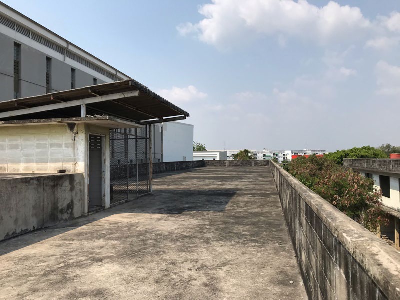 Udomsuk Warehouse