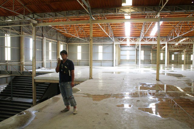 Vigrom warehouse (Empty Warehouse)