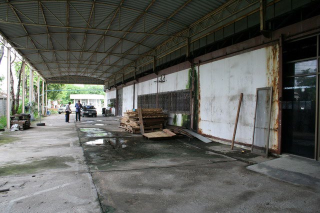 Vigrom warehouse (Empty Warehouse)