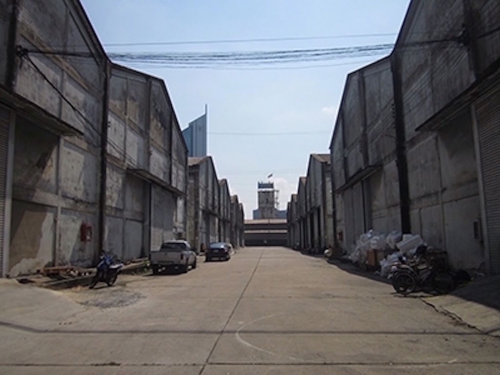 Warehouse Outdoor Khem