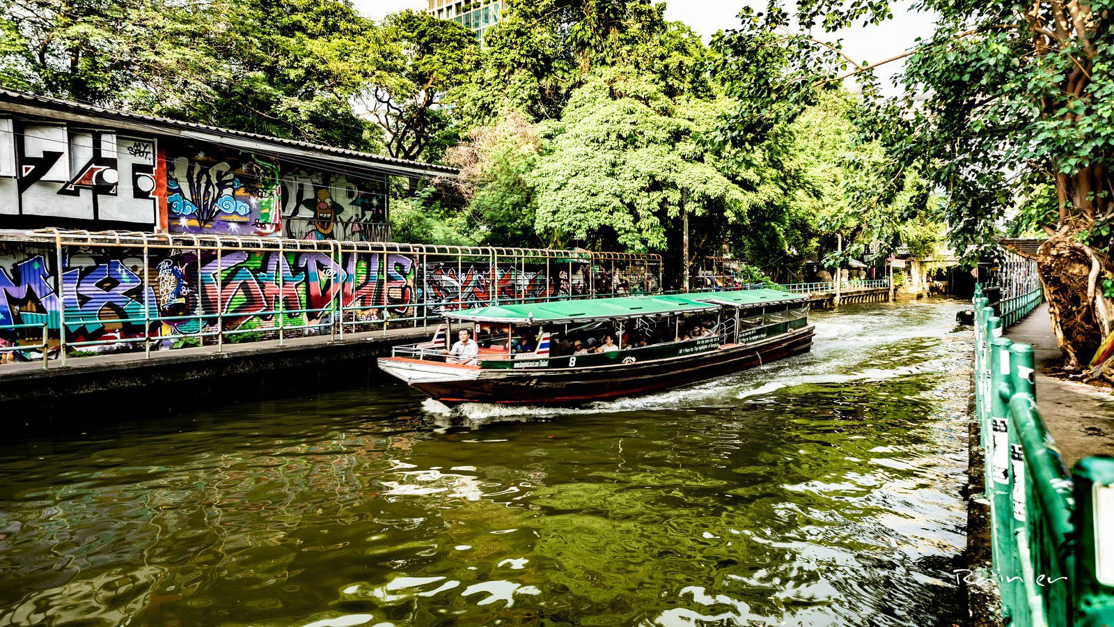 Graffiti Klong Sean Seap Near Canal