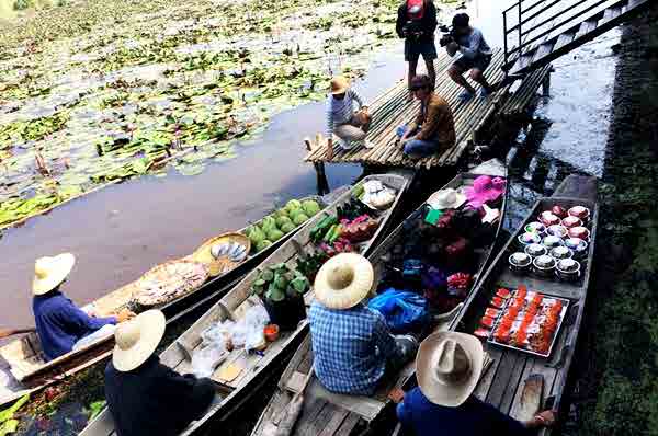Red Lotus Floating Market