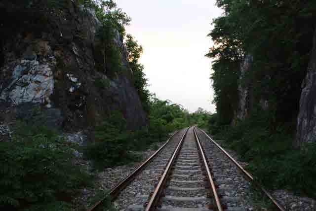 RAIL DEFILE  KAOPOON