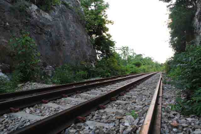 RAIL DEFILE  KAOPOON