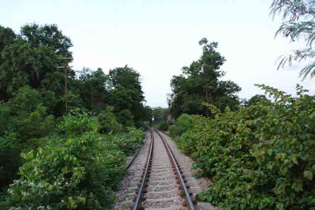 RAIL DEFILE  KAOPOON