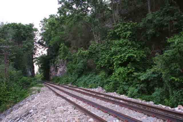RAIL DEFILE  KAOPOON