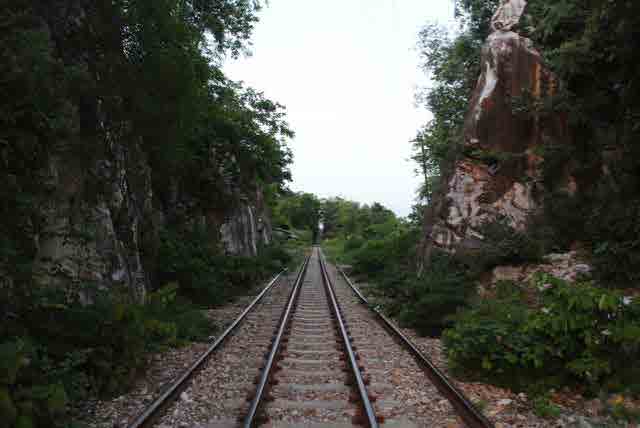 RAIL DEFILE  KAOPOON
