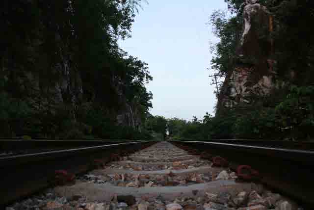 RAIL DEFILE  KAOPOON