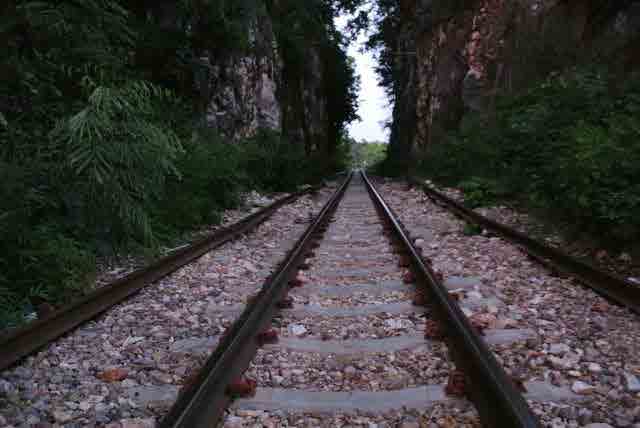 RAIL DEFILE  KAOPOON
