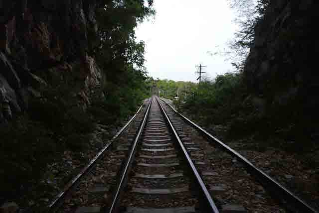 RAIL DEFILE  KAOPOON