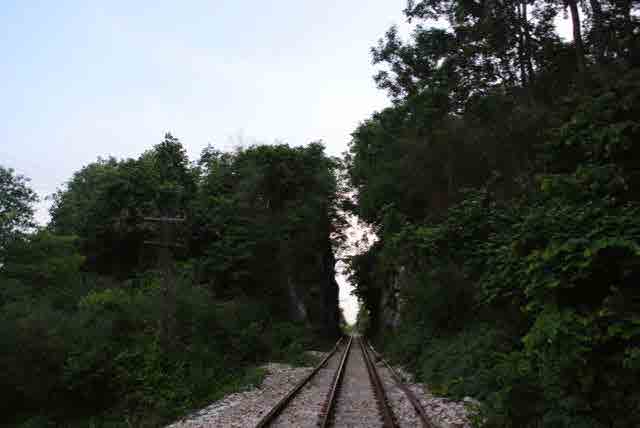 RAIL DEFILE  KAOPOON