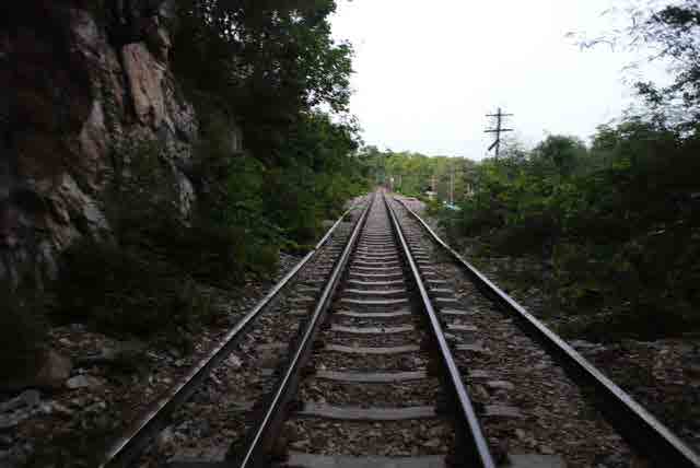 RAIL DEFILE  KAOPOON