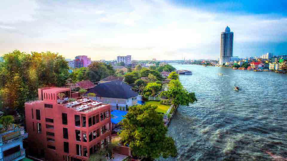 AMDAENG Bangkok riverside hotel