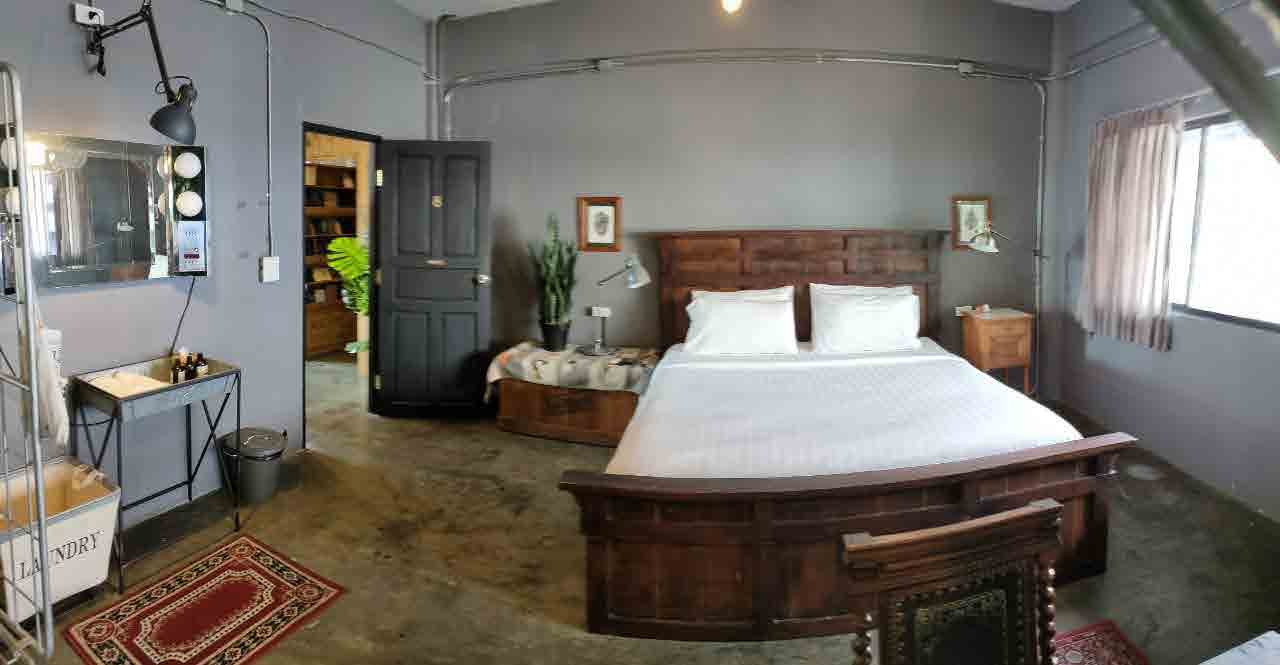 Mustang Nero Hotel