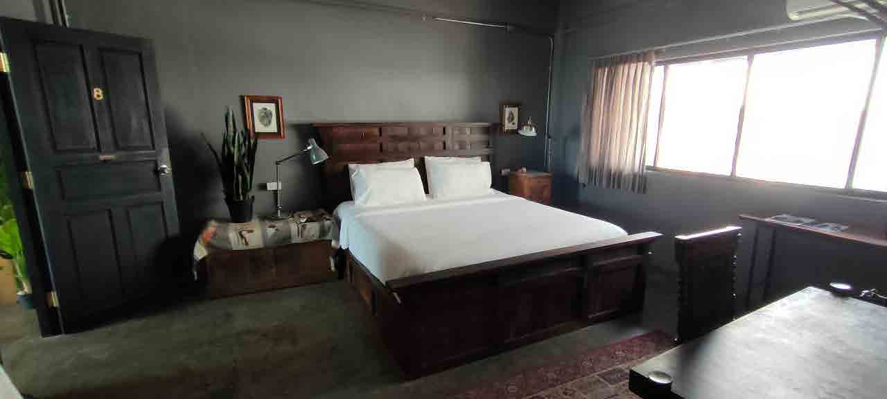 Mustang Nero Hotel